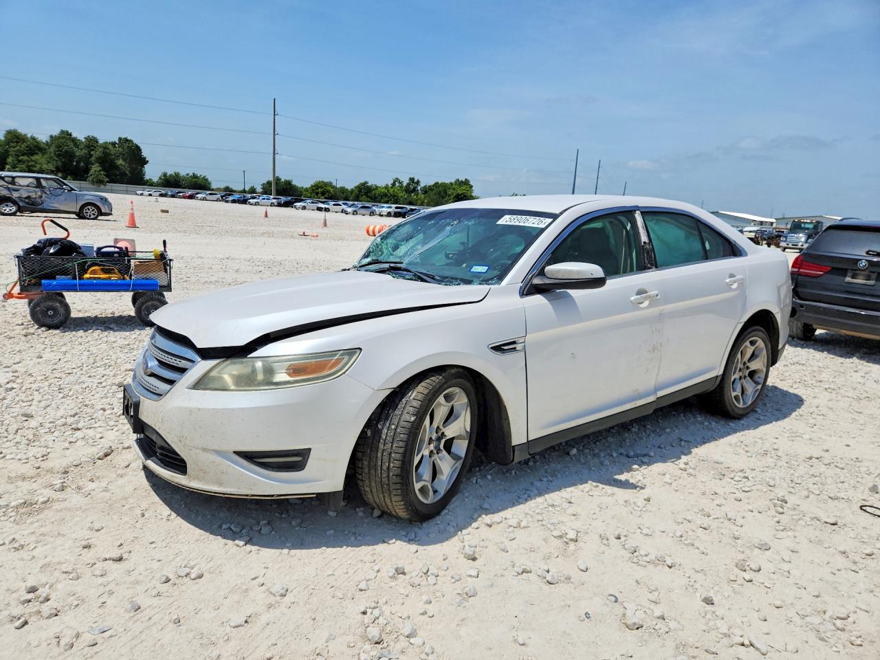 2011 Ford Taurus SEL, VIN 1FAHP2EW5BG155313 — Front end