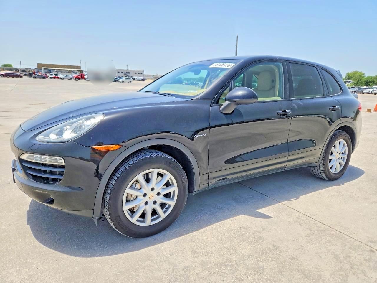 2013 Porsche Cayenne S Hybrid, VIN WP1AE2A27DLA15504 — Normal wear
