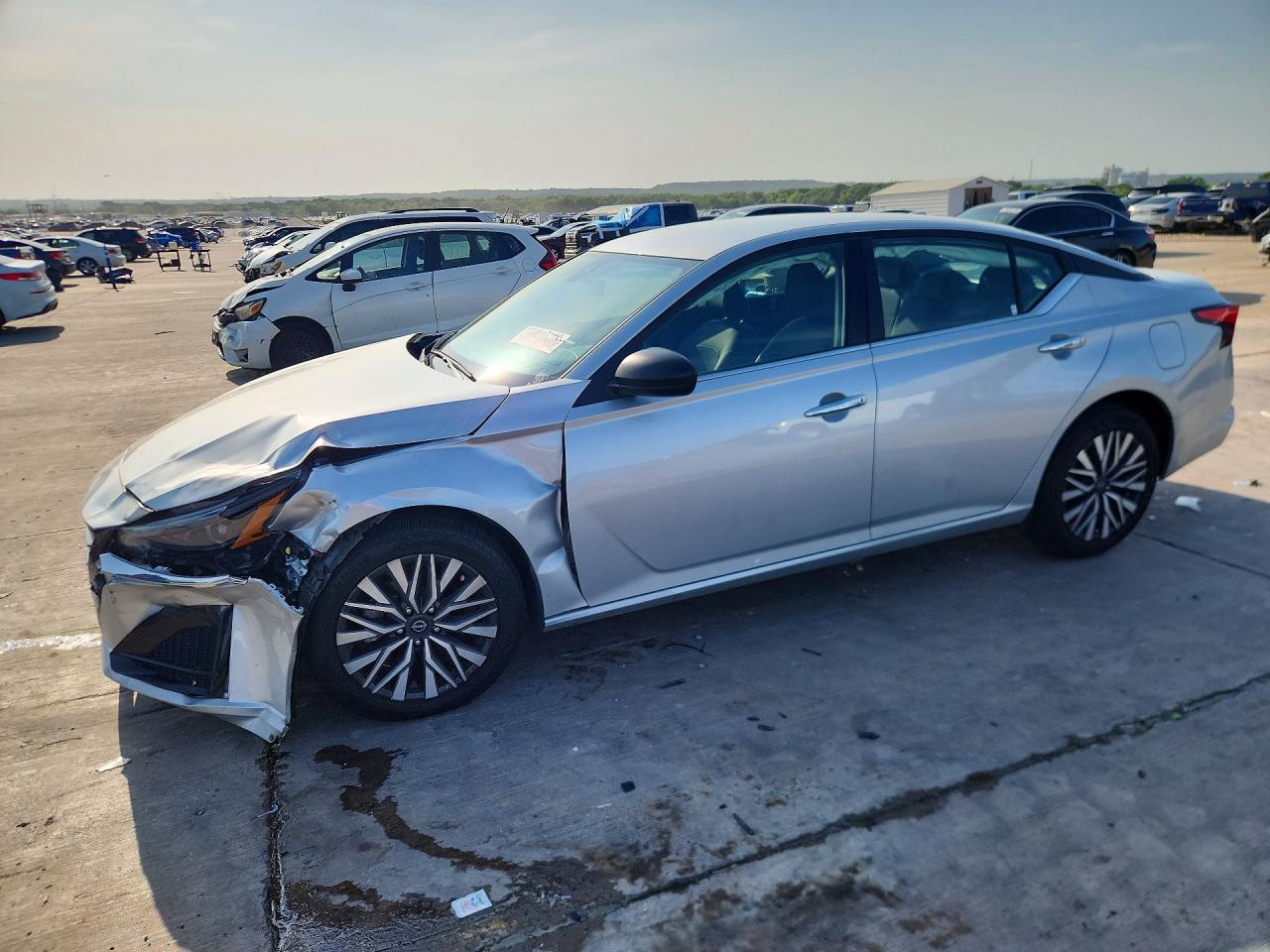 2024 Nissan Altima SV, VIN 1N4BL4DV4RN393181 — Front end