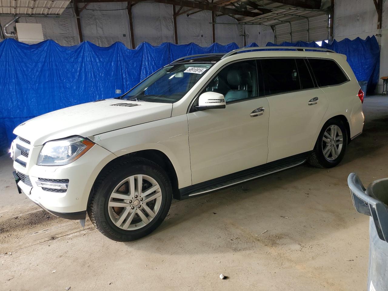 2013 Mercedes-Benz GL 450, VIN 4JGDF7CE0DA212845 — Front end
