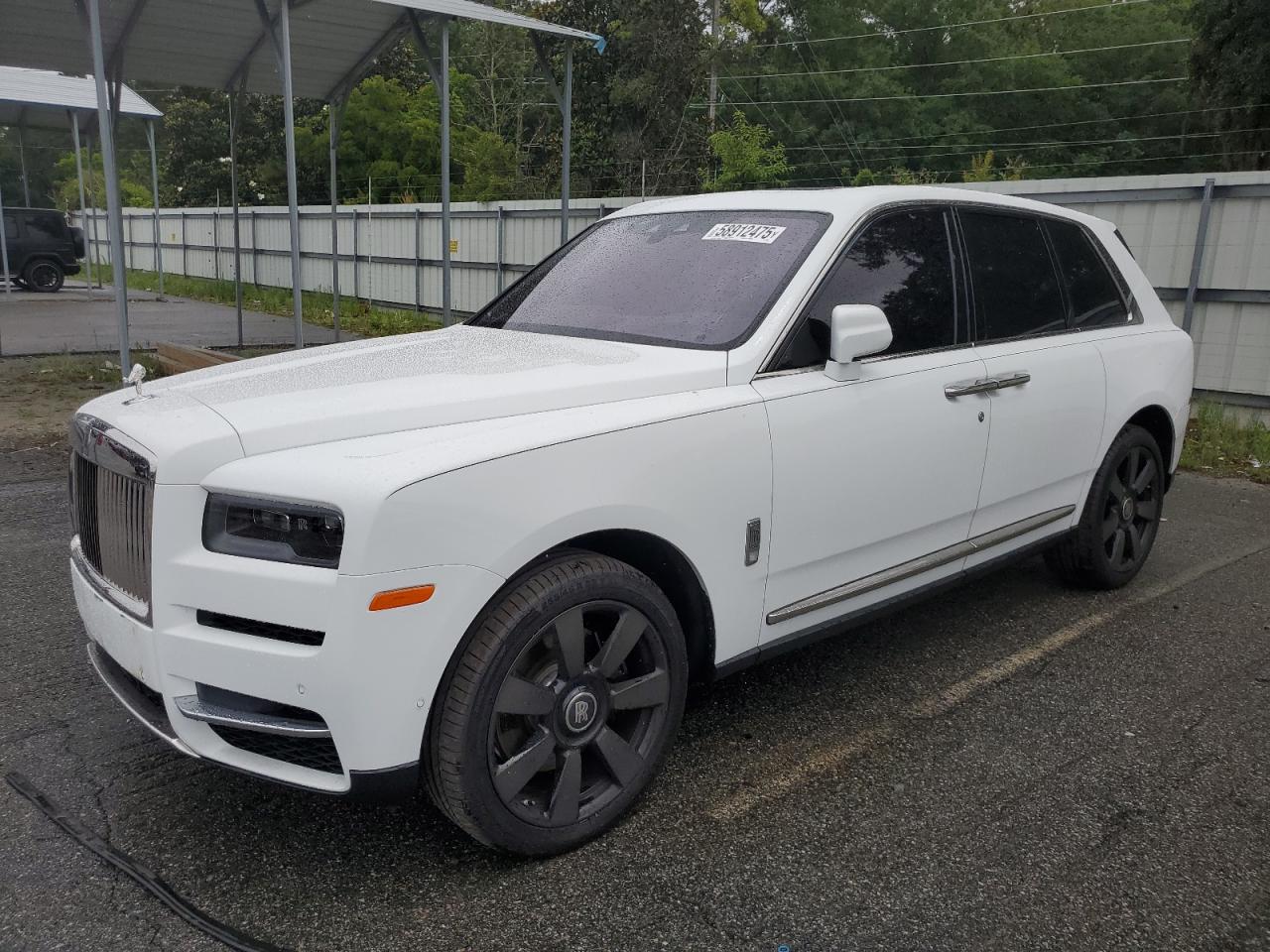 2024 Rolls-Royce Cullinan, VIN SLATV4C0XRU223211 — Minor dents and scratches