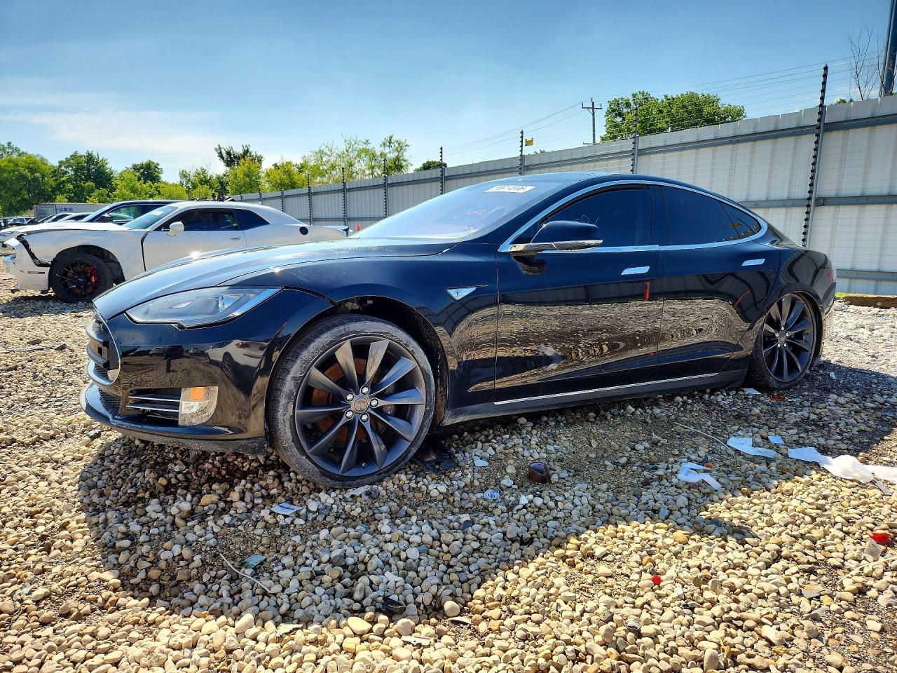 2013 Tesla Model S, VIN 5YJSA1BG5DFP03896 — Front end