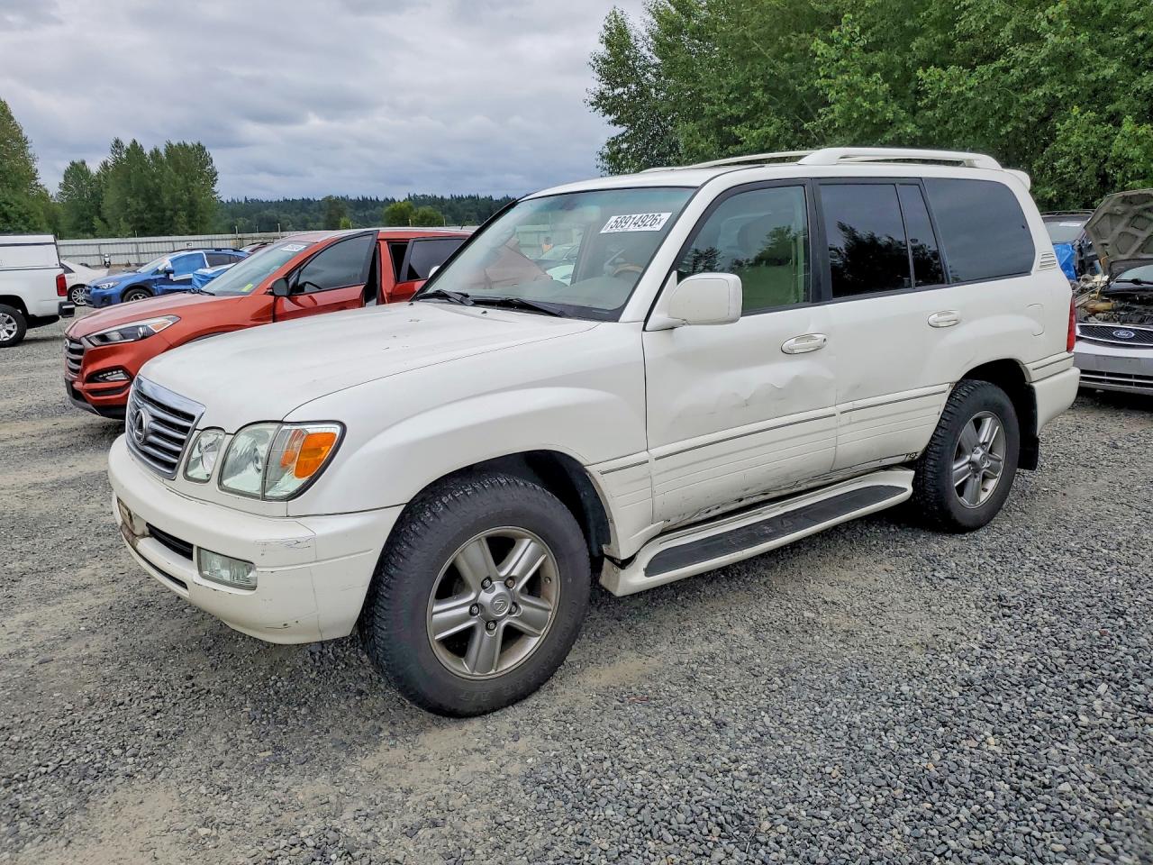2006 Lexus LX 470, VIN JTJHT00WX64018342 — Side