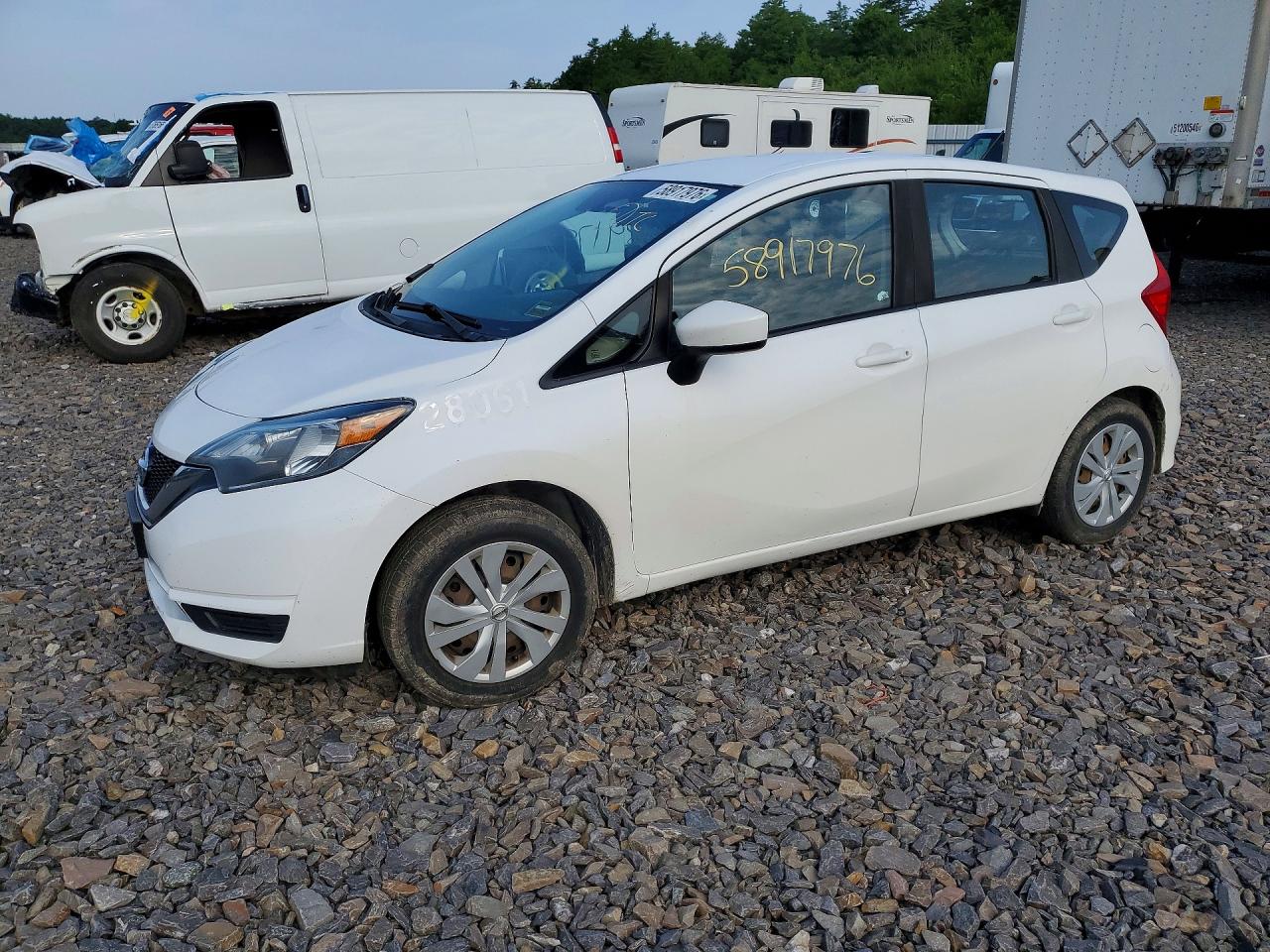 2018 Nissan Note SV, VIN 3N1CE2CPXJL366039 — Normal wear