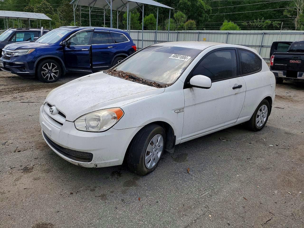 2011 Hyundai Accent GL, VIN KMHCM3AC1BU186571 — Normal wear