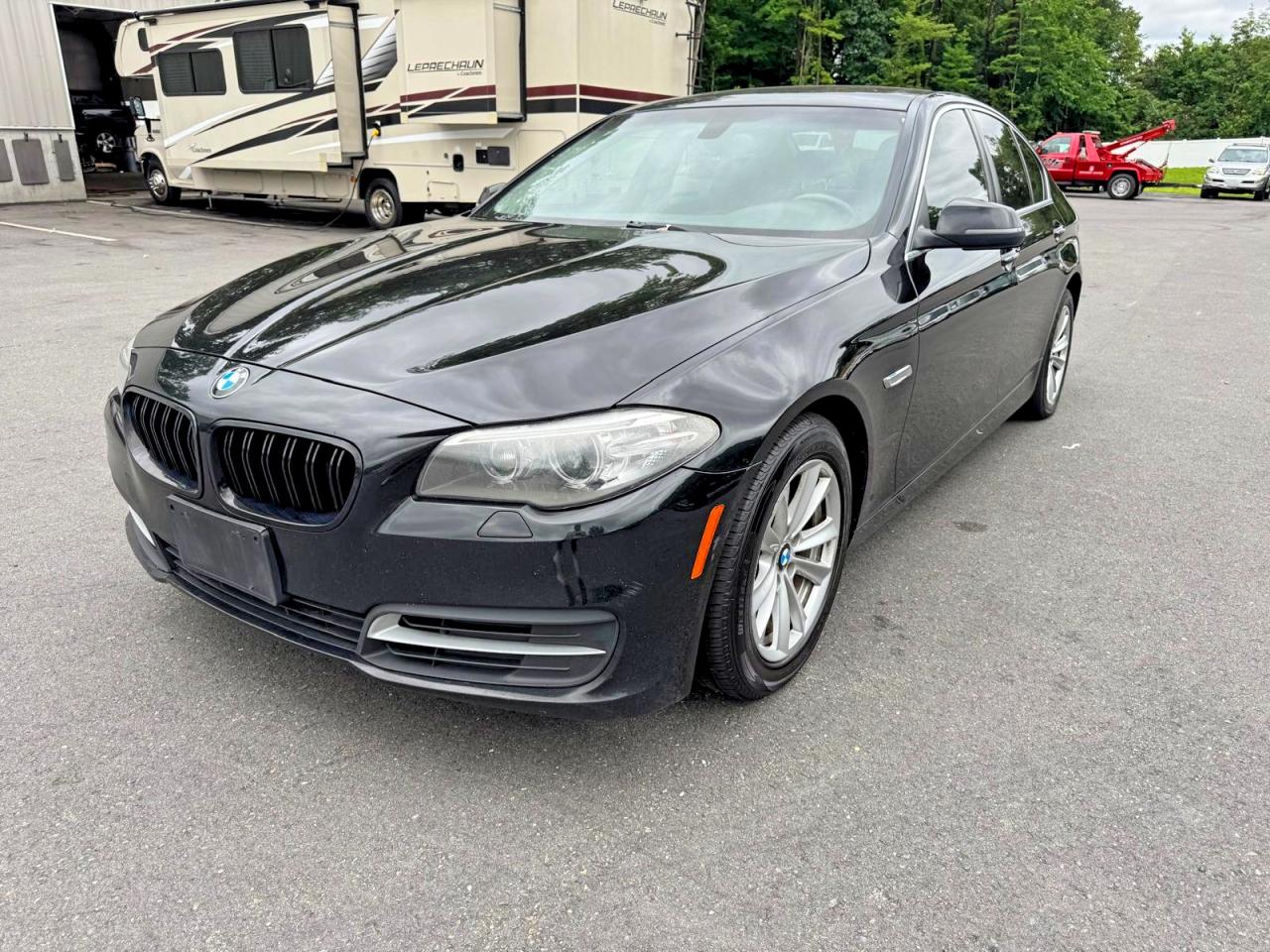 2014 BMW 5 Series 528i xDrive, VIN WBA5A7C53ED614041 — Minor dents and scratches