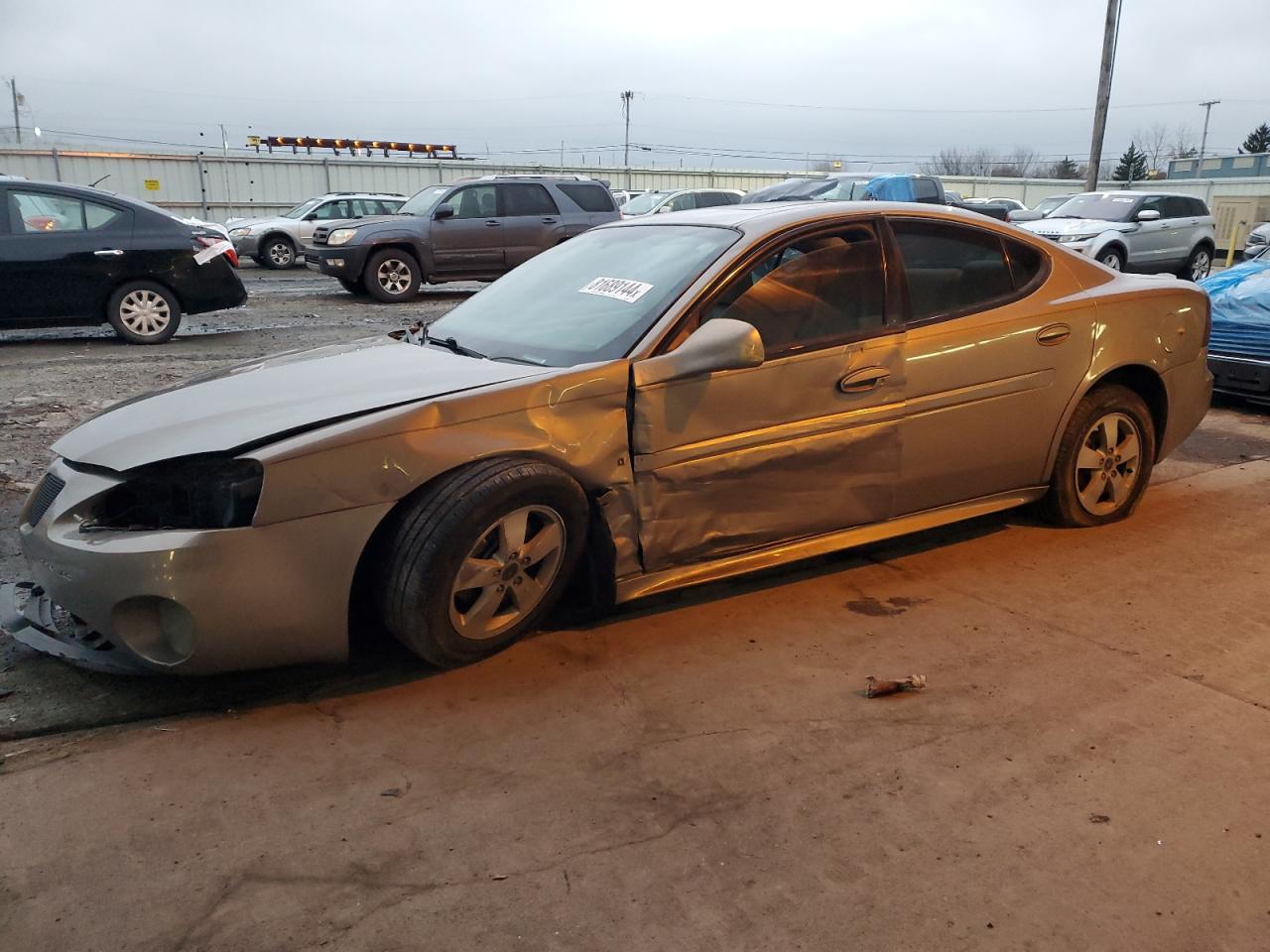 2007 Pontiac Grand Prix, VIN 2G2WP552271229263 — Side