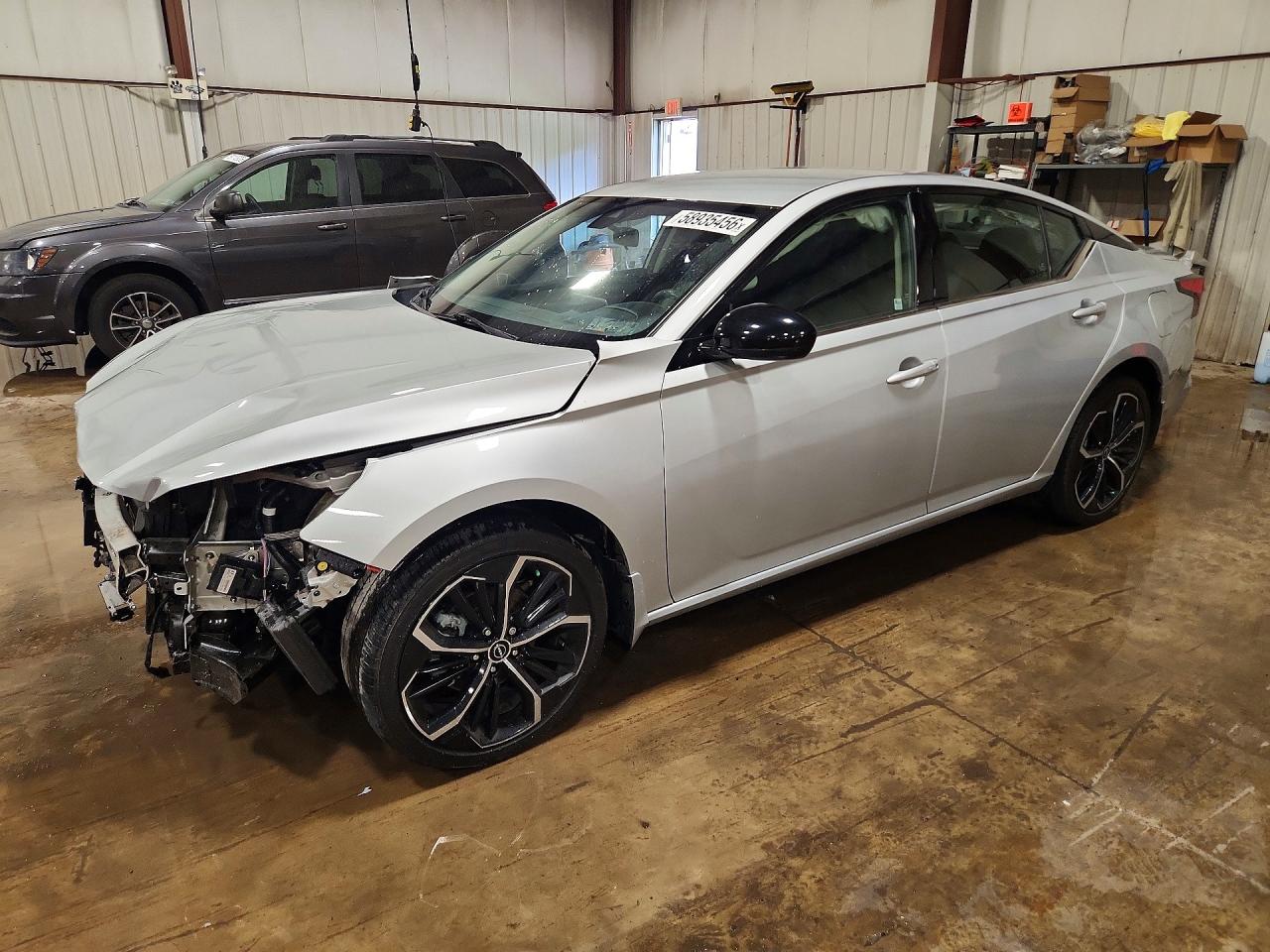 2023 Nissan Altima SR, VIN 1N4BL4CW2PN361207 — Перед