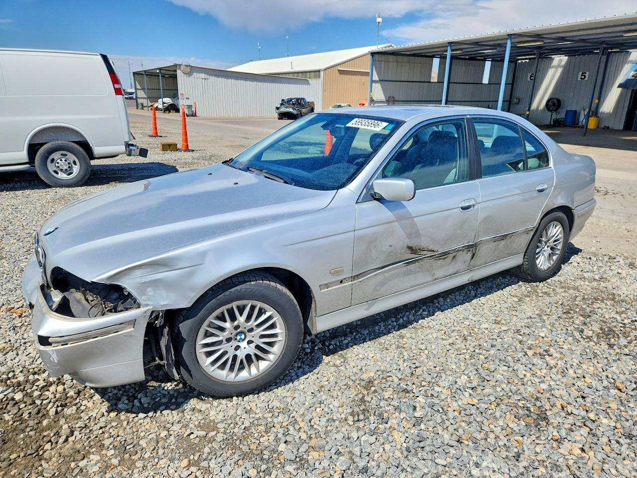 2001 BMW 5 Series 530i, VIN WBADT63431CF10000 — Перед