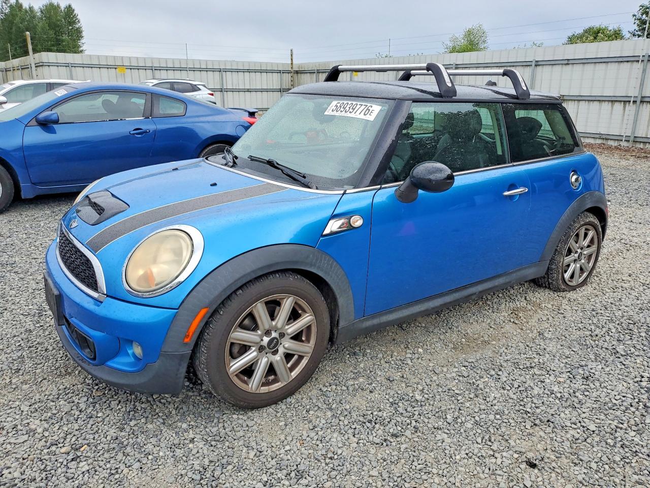 2012 MINI Hardtop S, VIN WMWSV3C58CTY17560 — Rear end