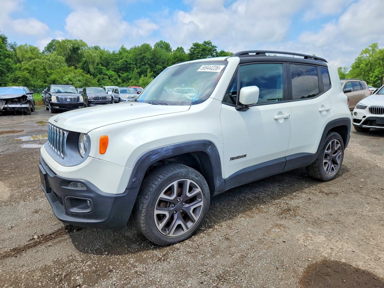 2016 Jeep Renegade Latitude, VIN ZACCJBBT5GPC43286 — Minor dents and scratches