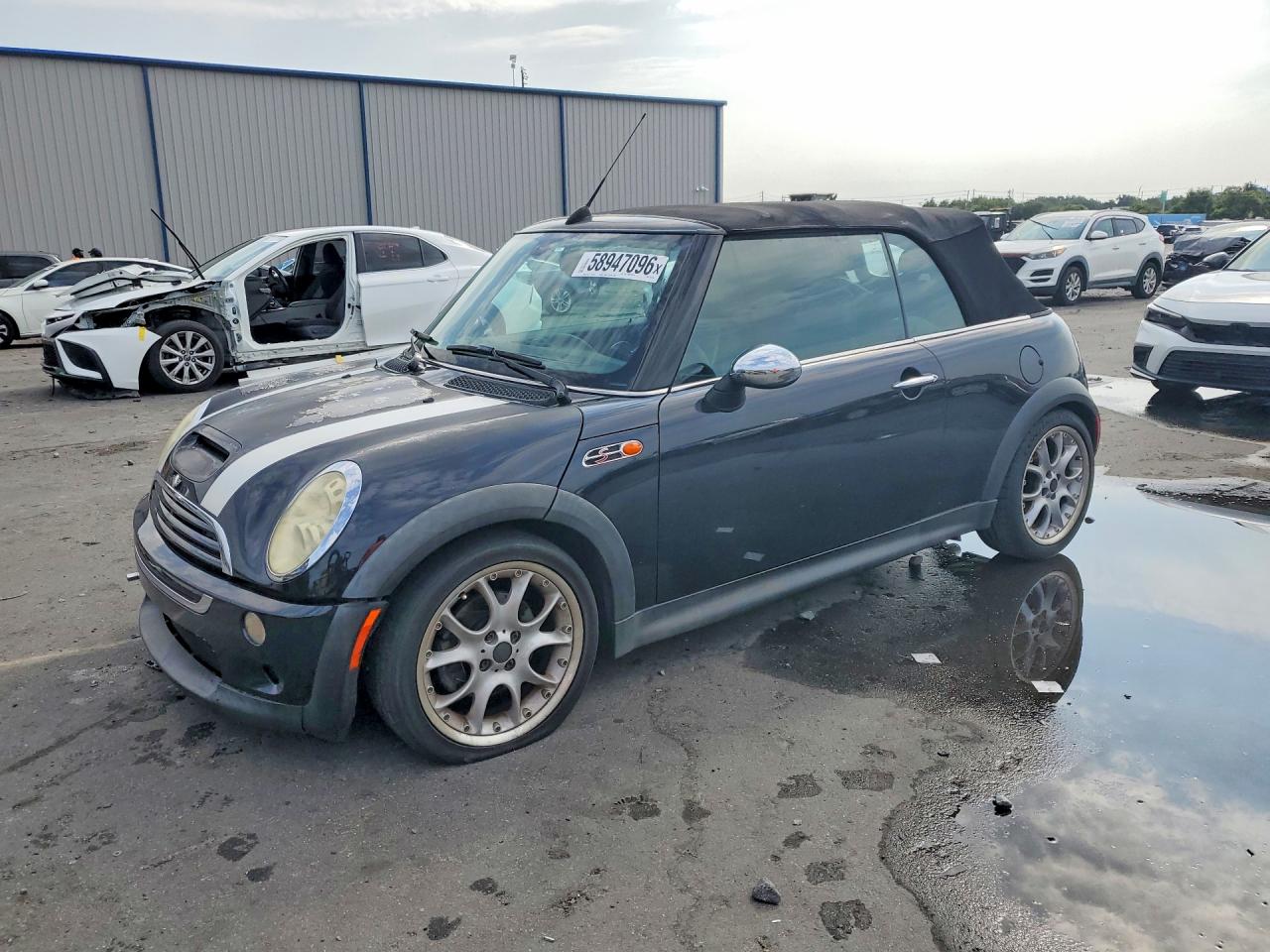 2006 MINI Convertible S, VIN WMWRH335X6TF87940 — Minor dents and scratches