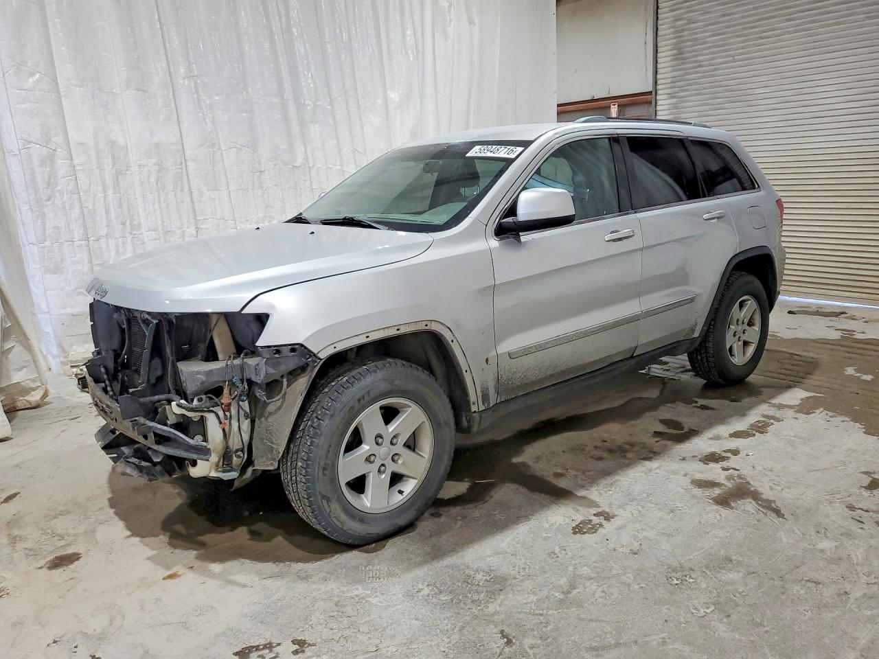 2011 Jeep Grand Cherokee Laredo, VIN 1J4RR4GG0BC572463 — Front end