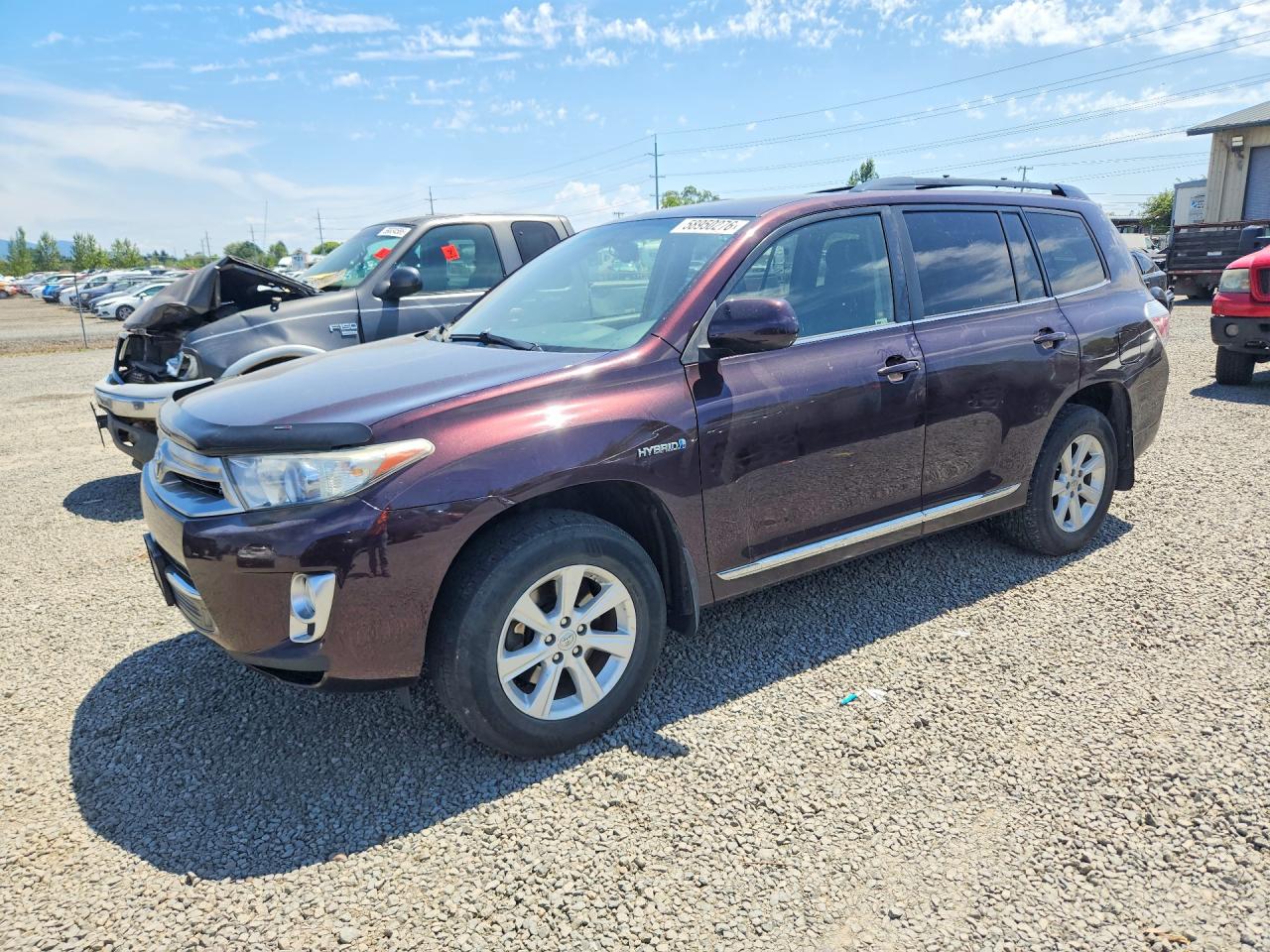 2013 Toyota Highlander, VIN JTEBC3EH6D2017780 — Side