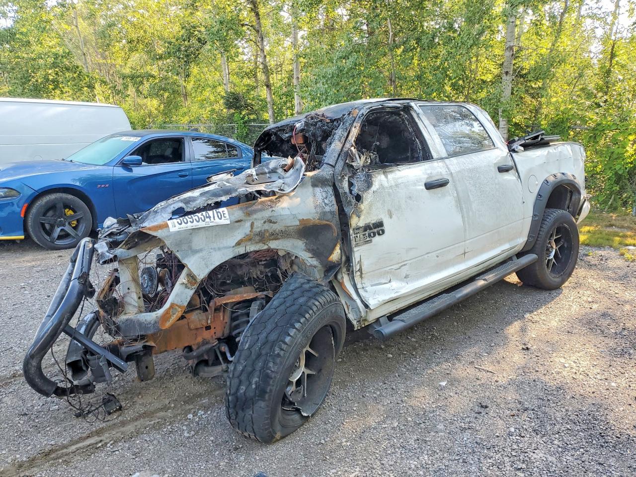 2019 Ram 1500 Express, VIN 1C6RR7KT0KS629995 — Пожар в салоне