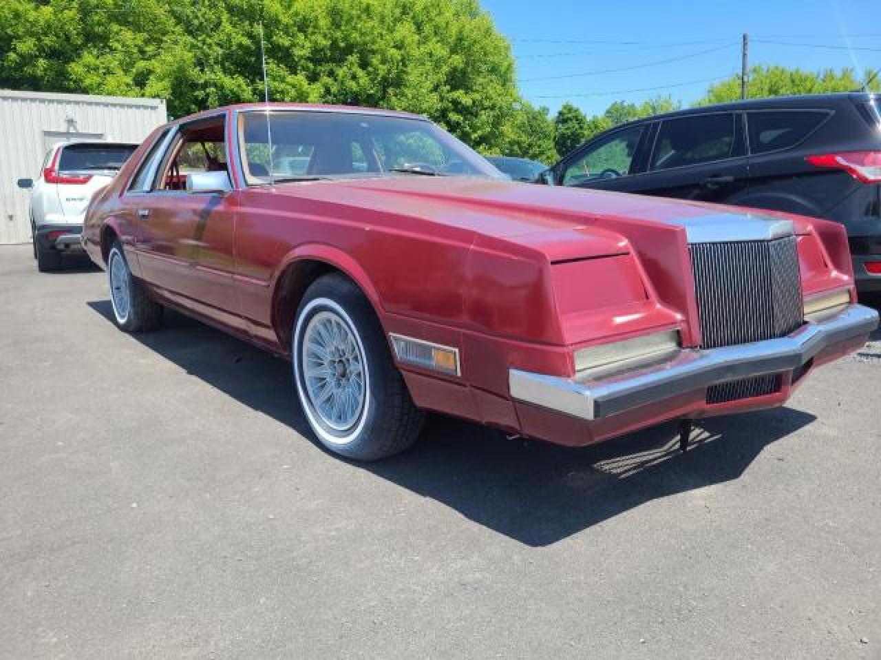 1981 Chrysler IMPERIAL, VIN 2A38Y62J68R122113 — Minor dents and scratches