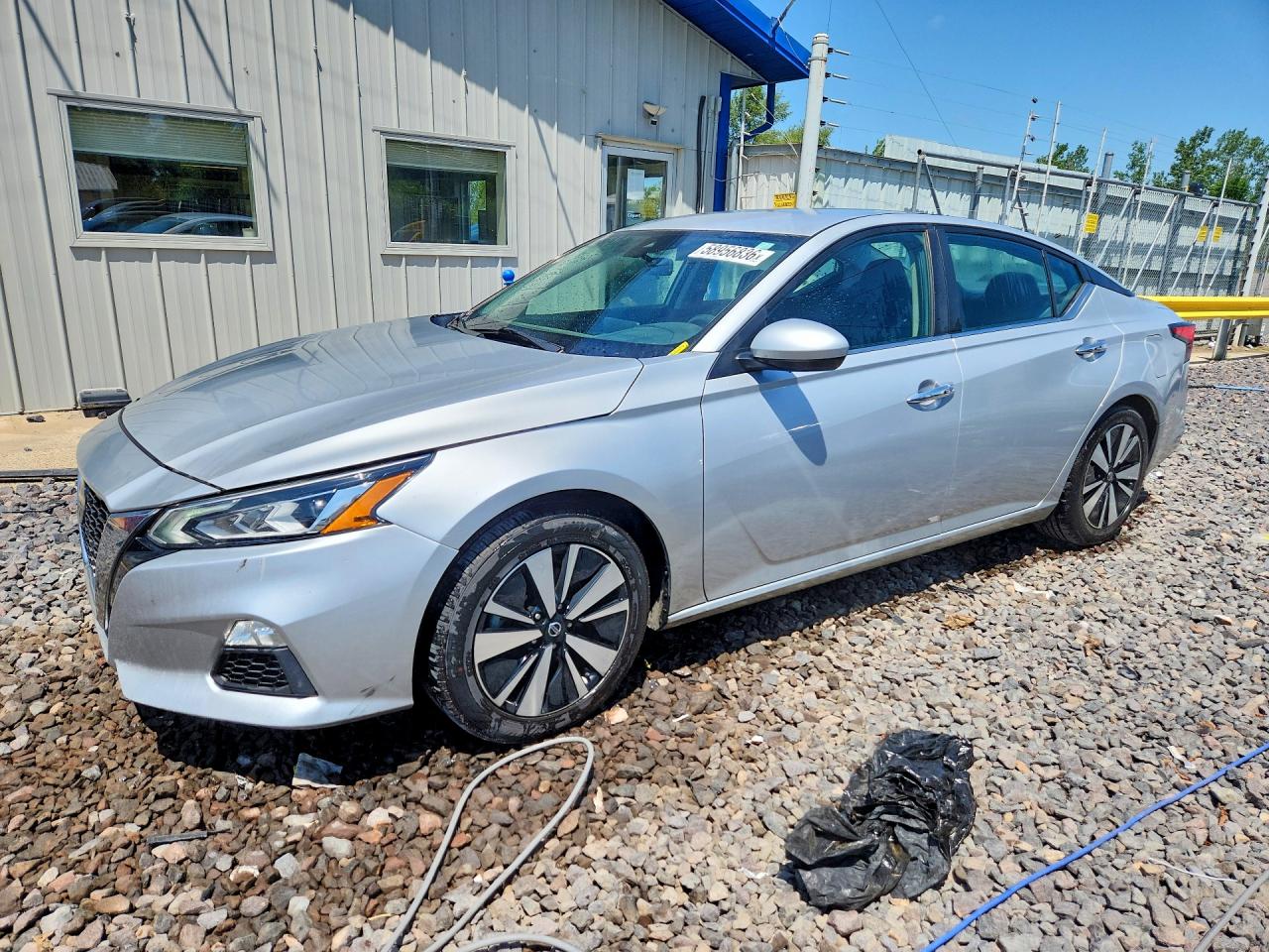 2021 Nissan Altima SV, VIN 1N4BL4DV2MN337412 — Front end