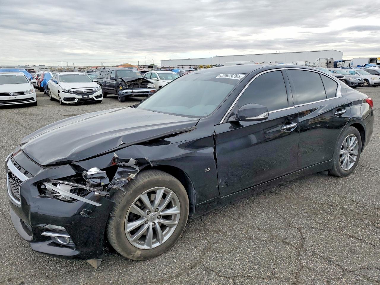 2014 Infiniti Q50, VIN JN1BV7AR4EM683825 — Front end
