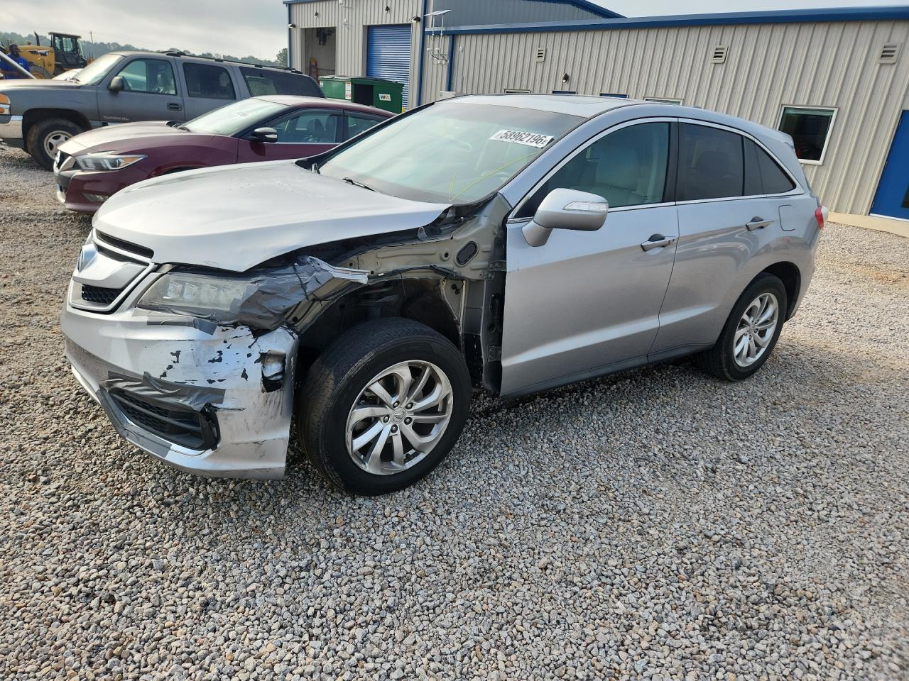 2017 Acura RDX Technology, VIN 5J8TB3H52HL021436 — Front end