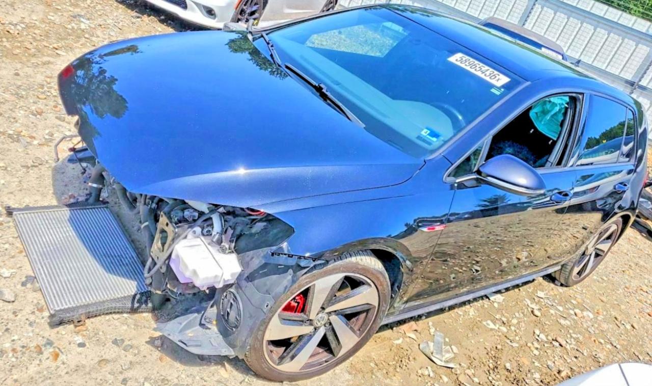 2018 Volkswagen Golf GTI S, VIN 3VW447AU7JM296906 — Front end
