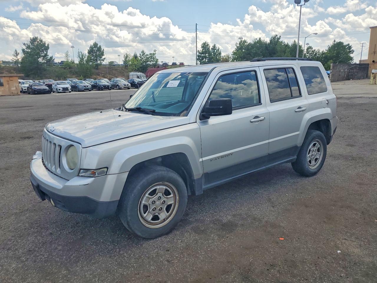 2012 Jeep Patriot Sport, VIN 1C4NJPBA8CD639094 — Front end