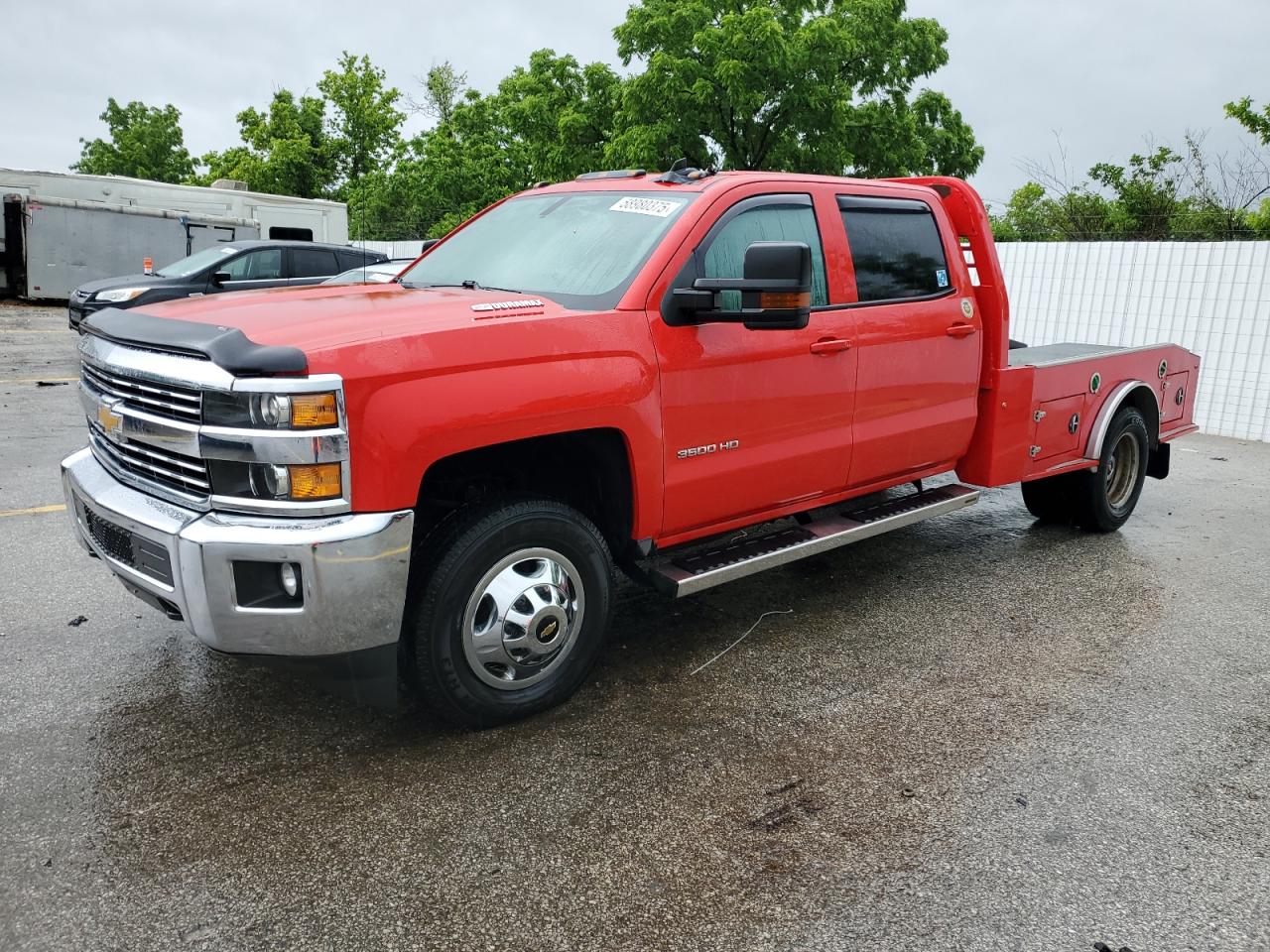 2016 Chevrolet Silverado 3500, VIN 1GB4KZC84GF279045 — Minor dents and scratches