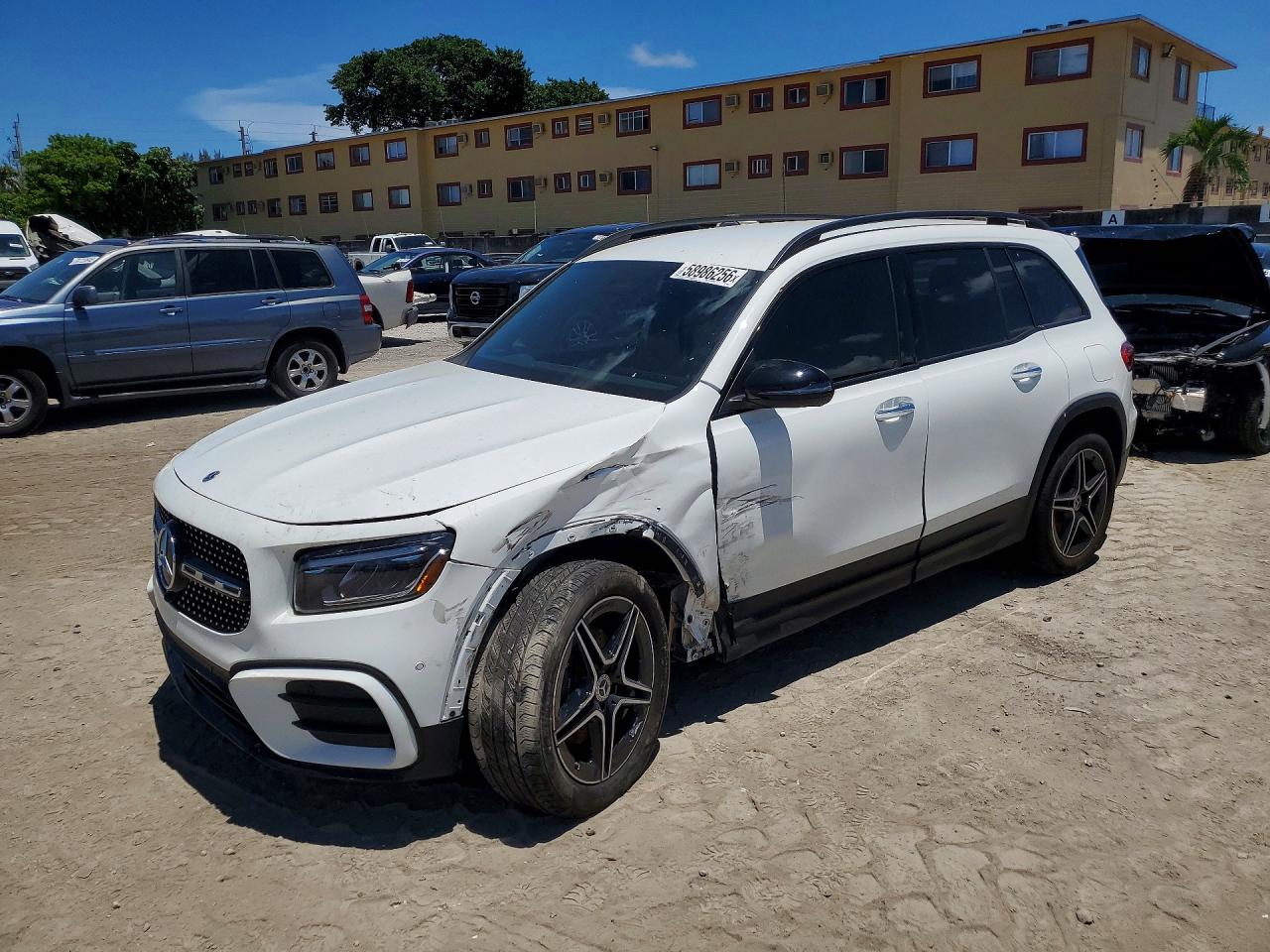 2025 Mercedes-Benz GLB 250, VIN W1N4M4GB3SW400048 — Front end