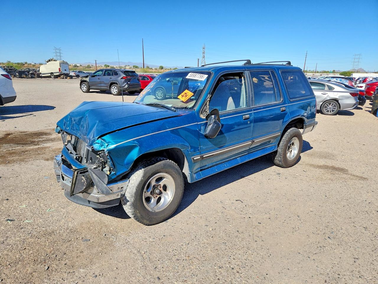 1994 Ford Explorer Eddie Bauer, VIN 1FMDU32X7RUE44477 — Front end