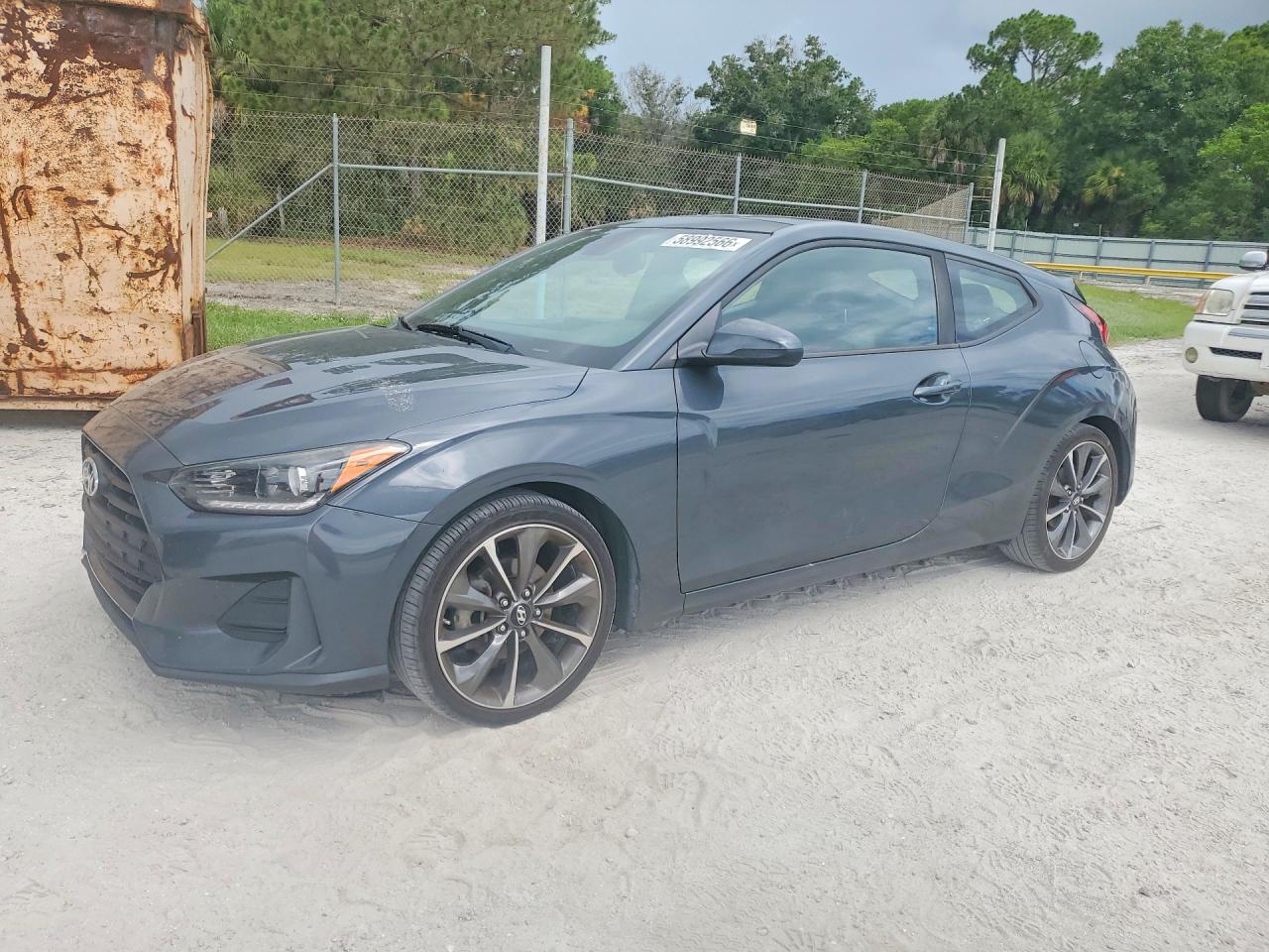 2020 Hyundai Veloster Premium, VIN KMHTG6AF5LU030103 — Зад