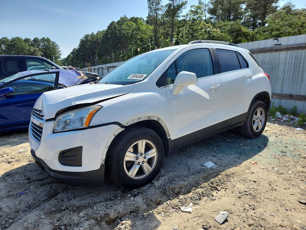 2016 Chevrolet Trax LT, VIN 3GNCJPSB0GL182157 — Перед