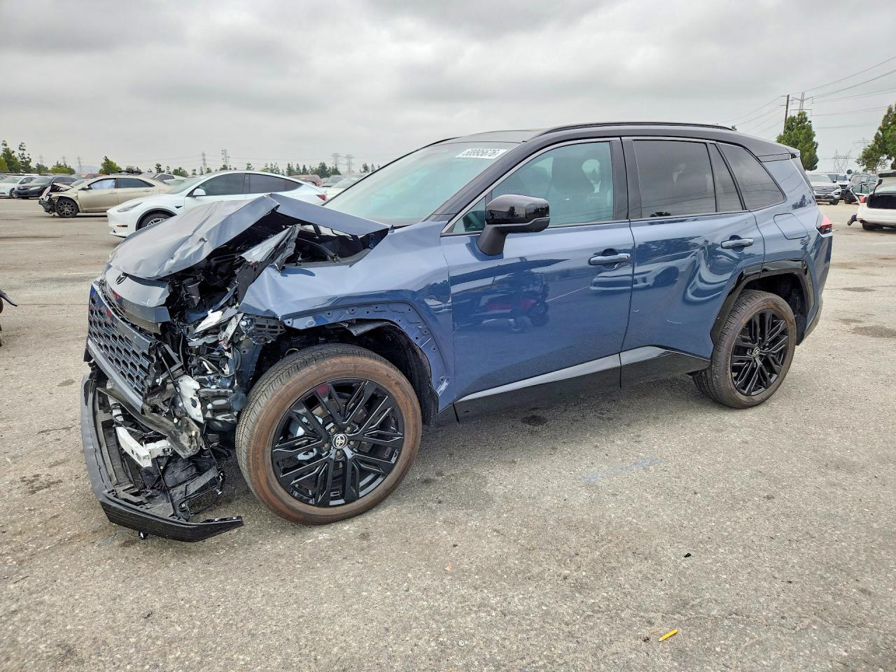 2026 Toyota RAV4 XSE, VIN 2T36CRAV2TW005040 — Перед