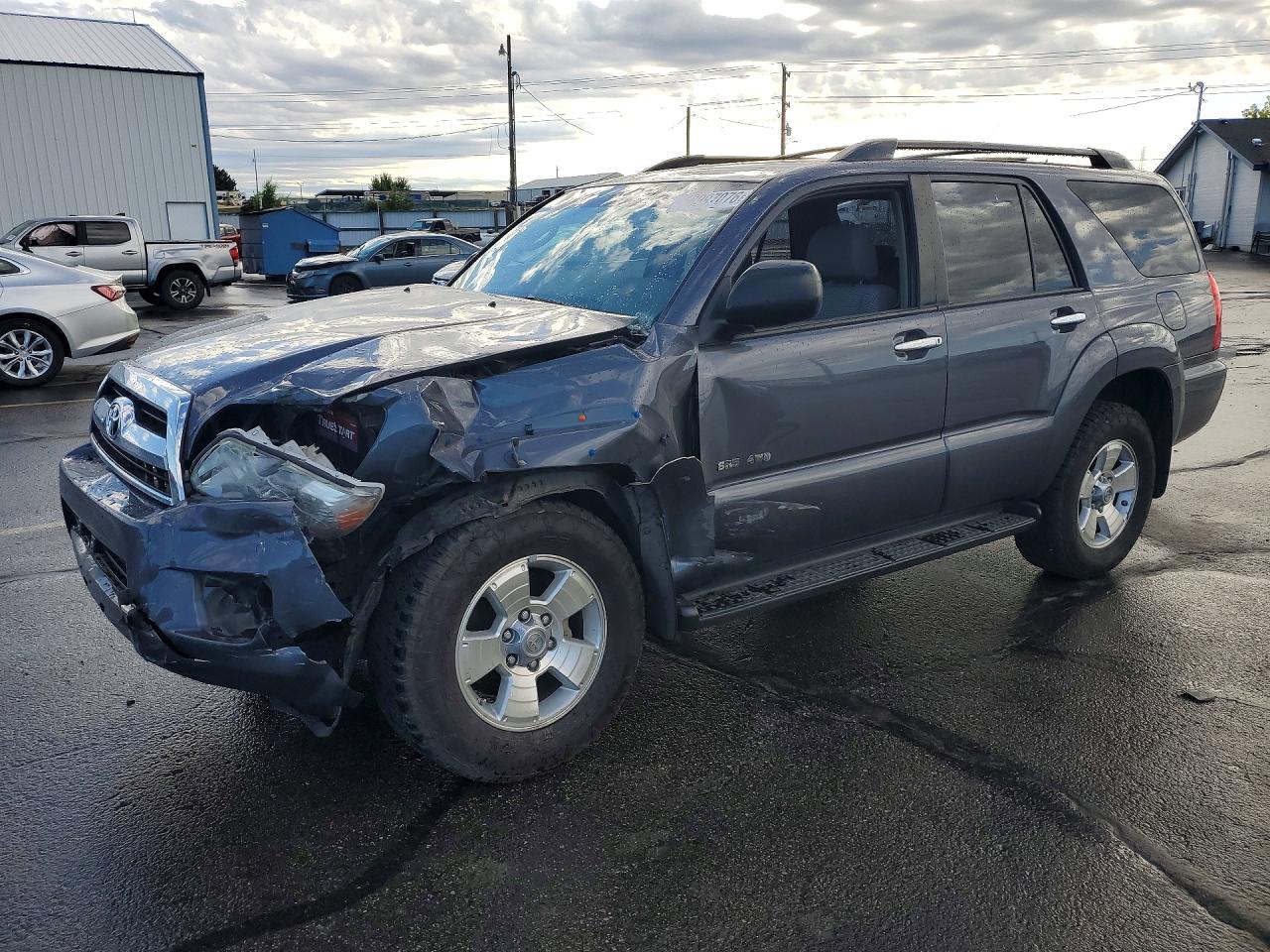 2006 Toyota 4Runner SR5 Sport, VIN JTEBU14R268064123 — Front end