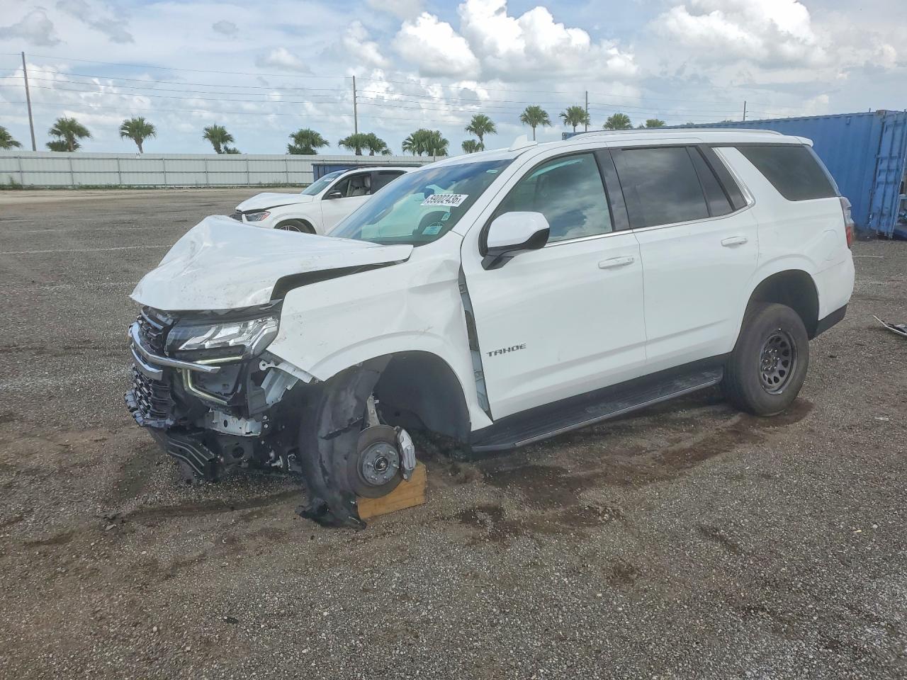 2024 Chevrolet Tahoe LS, VIN 1GNSKMED3RR406991 — Front end