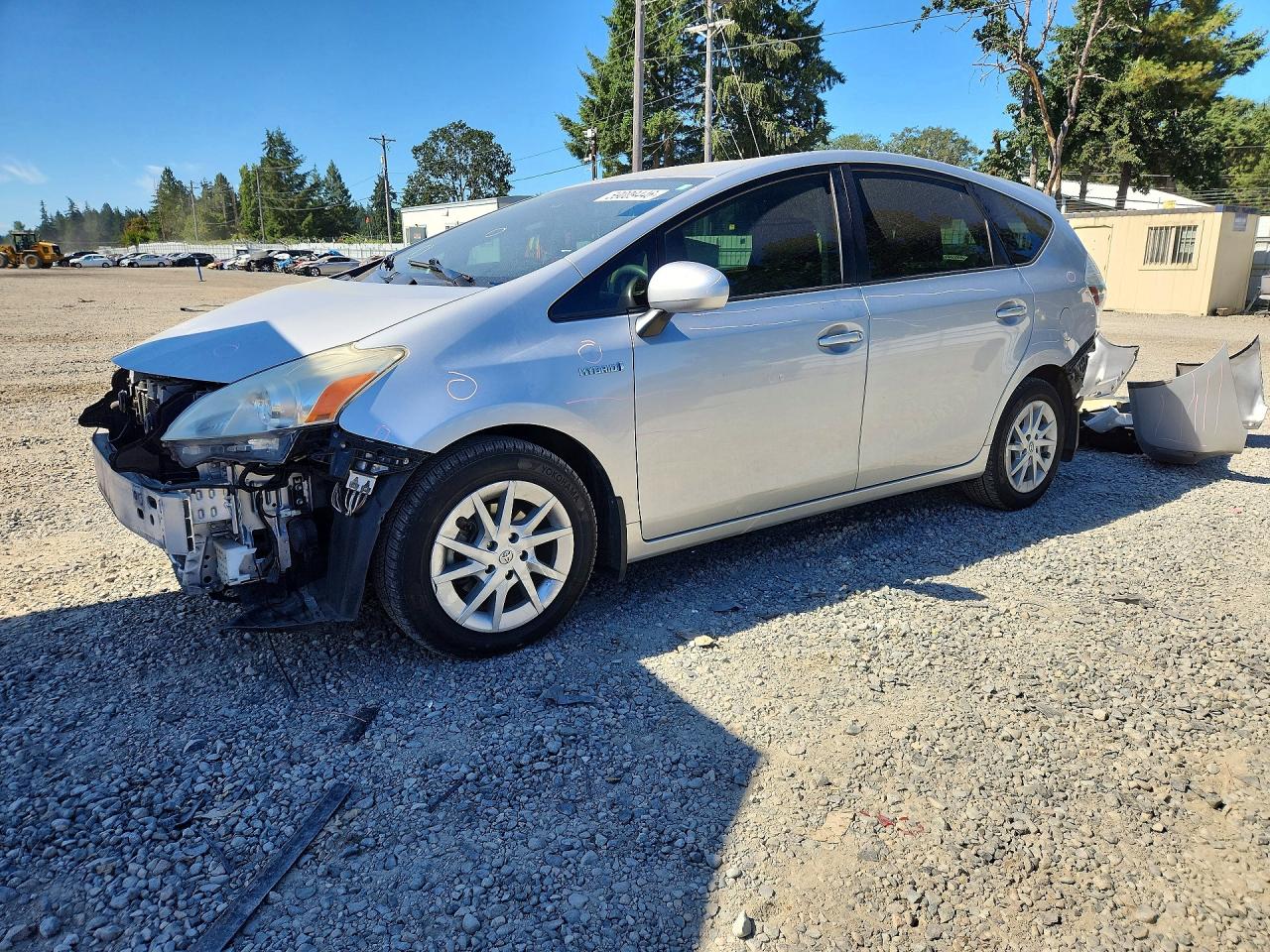 2013 Toyota Prius Three, VIN JTDZN3EU7D3277481 — Front end