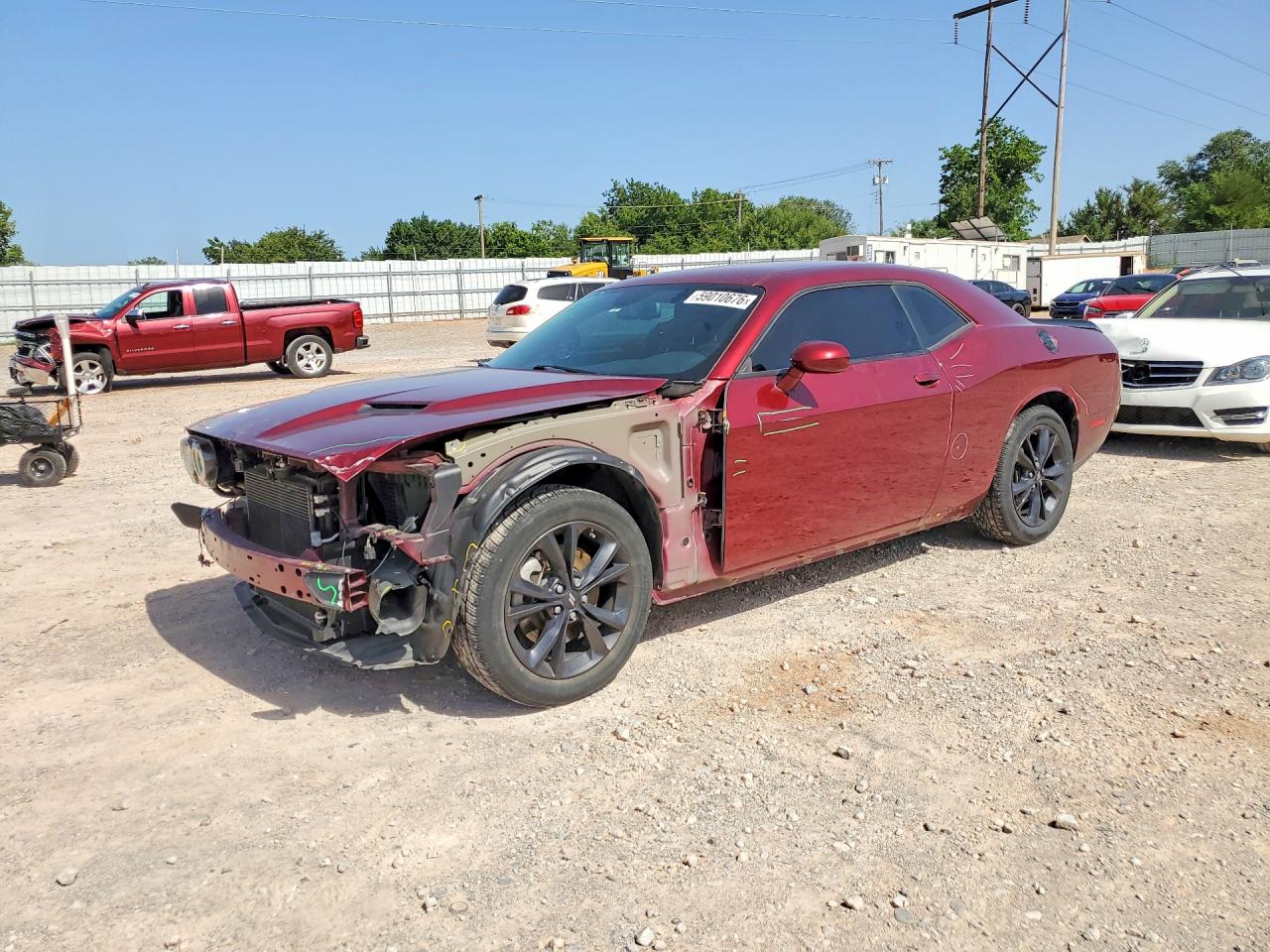 2022 Dodge Challenger SXT, VIN 2C3CDZGG0NH165515 — Перед
