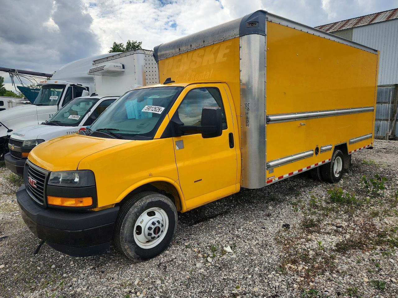 2021 GMC Savana Commercial, VIN 7GZ37TC77MN007770 — Front end