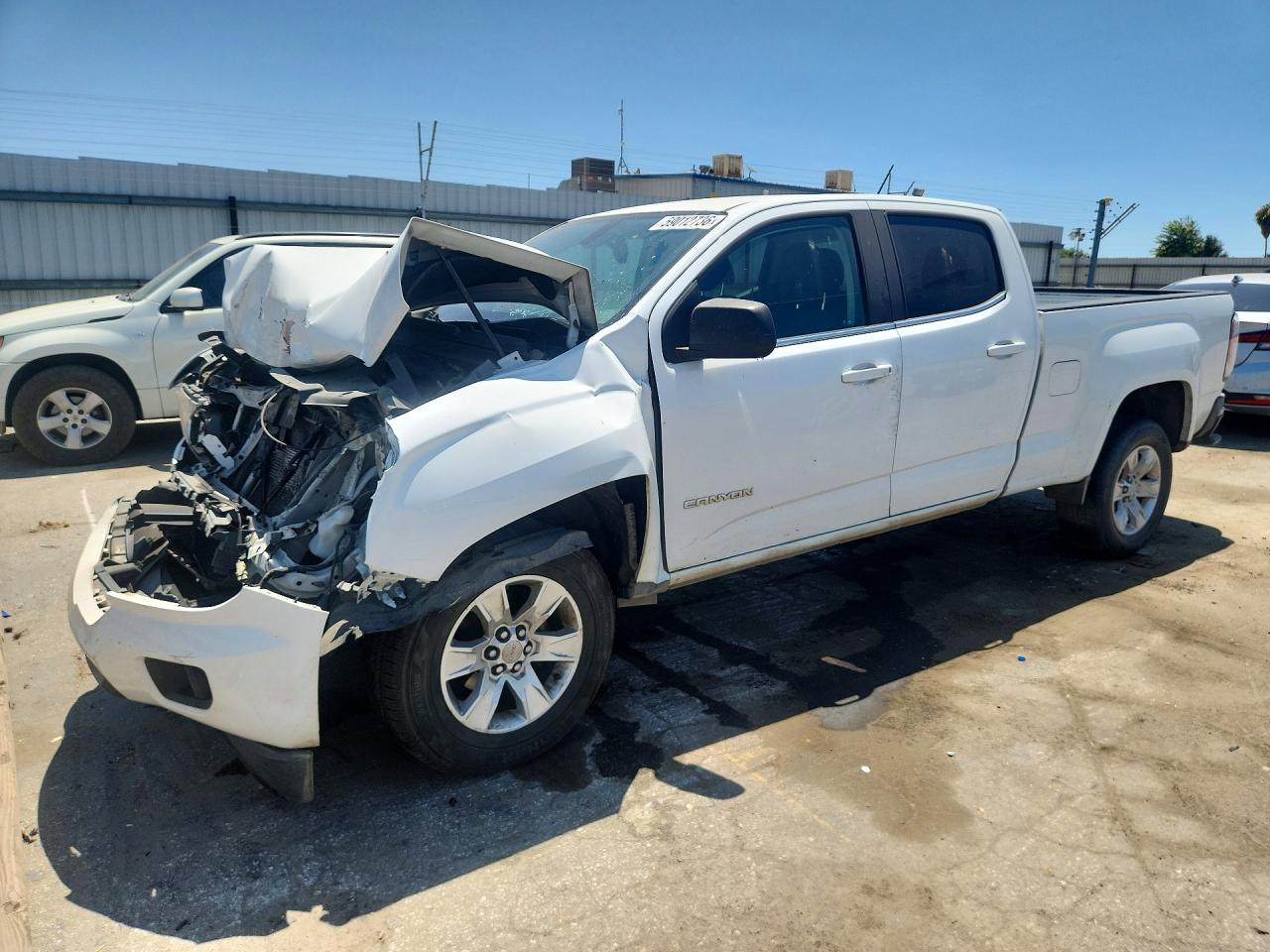 2018 GMC Canyon 2WD SLE, VIN 1GTG5CEN7J1220298 — Front end