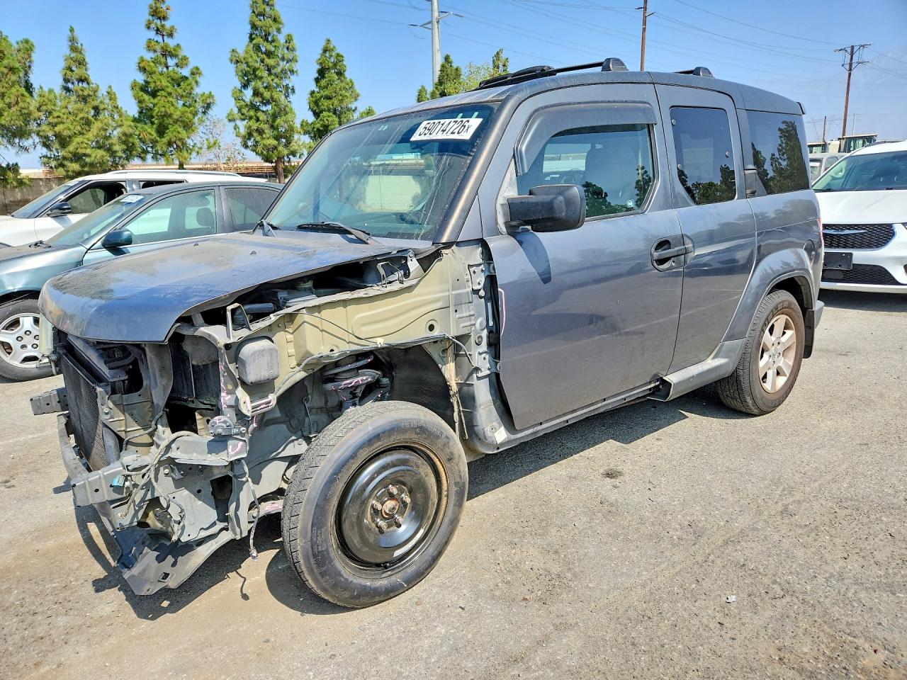 2011 Honda Element EX, VIN 5J6YH2H78BL005726 — Front end