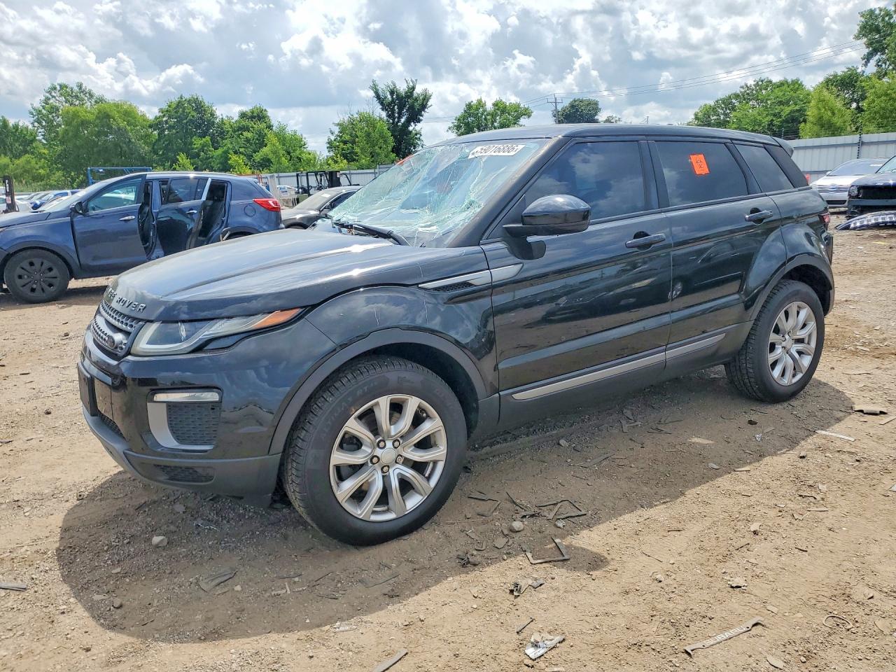 2016 Land Rover Range Rover Evoque SE, VIN SALVP2BG4GH117916 — Front end
