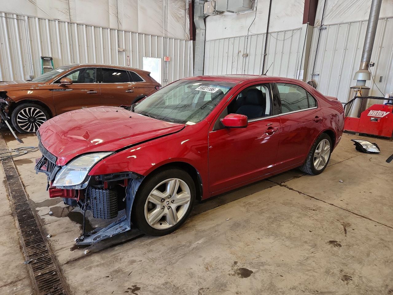 2010 Mercury Milan, VIN 3MEHM0HA9AR642074 — Front end