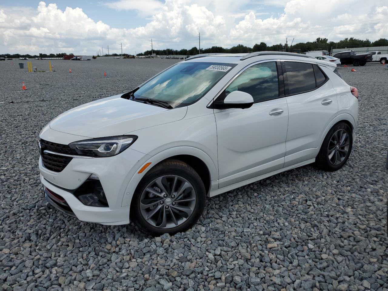 2021 Buick Encore GX Essence, VIN KL4MMFSL3MB145909 — Side