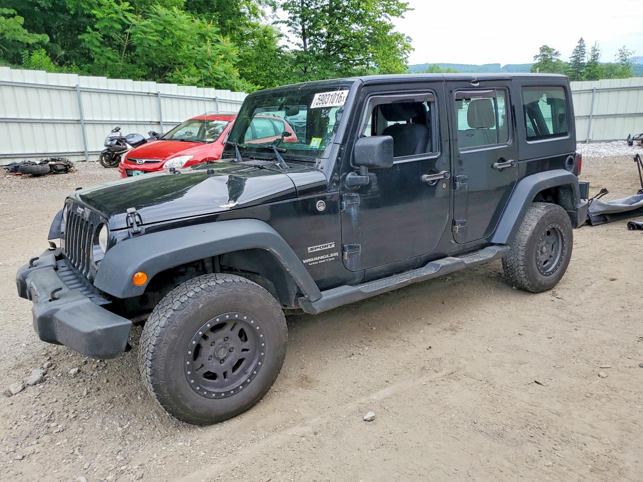 2014 Jeep Wrangler Unlimited Sport, VIN 1C4BJWDG4EL312067 — Roof