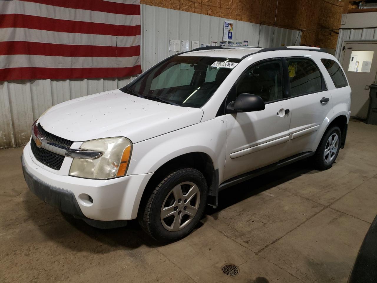 2006 Chevrolet Equinox LS, VIN 2CNDL23F766132379 — Бок
