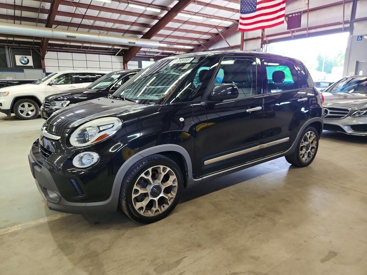 2014 FIAT 500L Trekking, VIN ZFBCFADH3EZ010772 — Minor dents and scratches