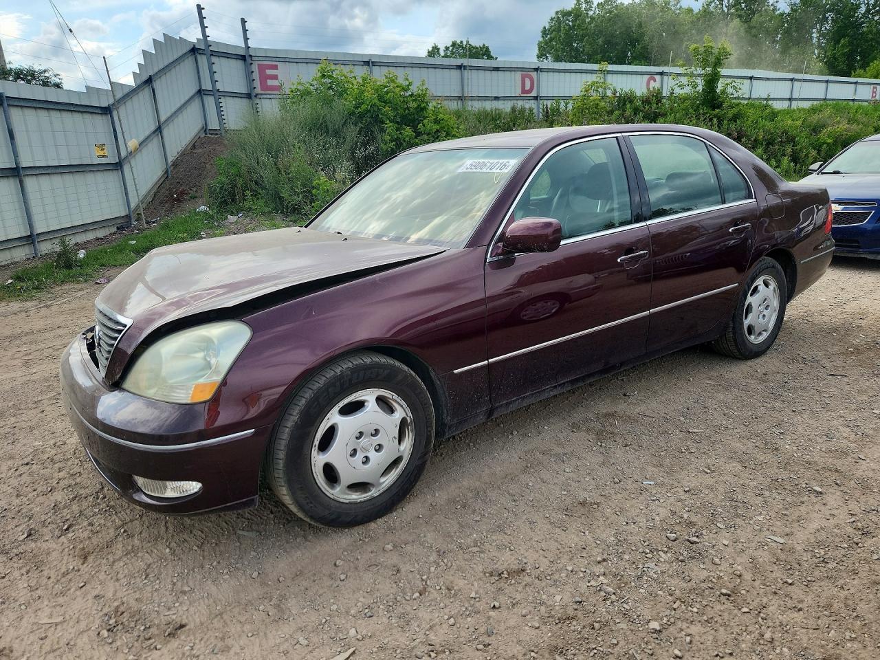 2001 Lexus LS 430, VIN JTHBN30F810019556 — Front end