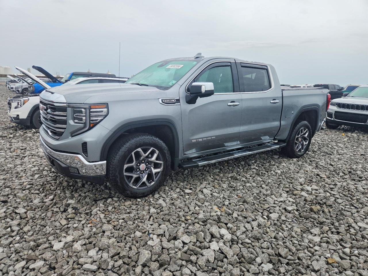 2026 GMC Sierra 1500 SLT, VIN 3GTUUDED5TG105500 — Roof