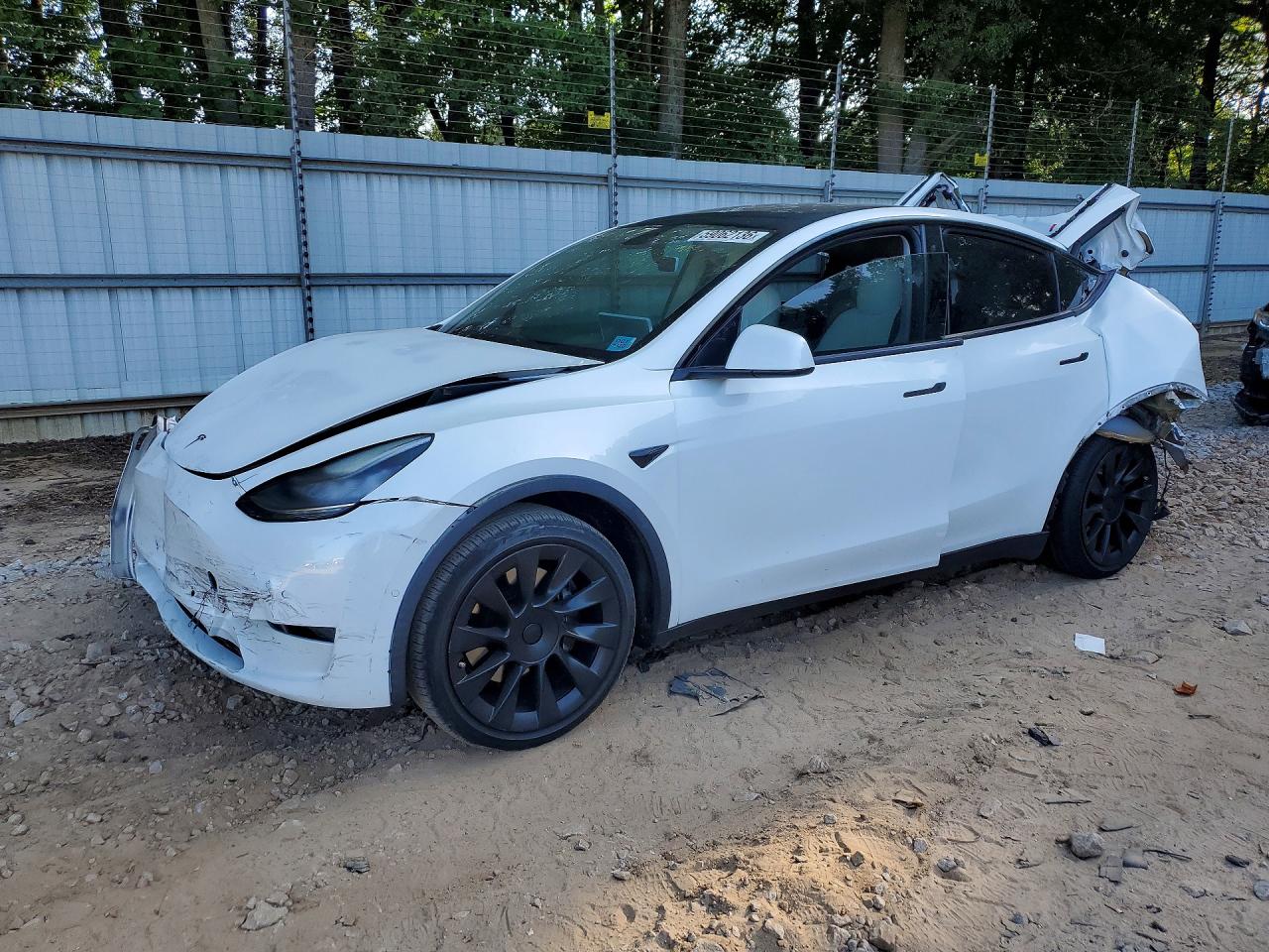 2020 Tesla Model Y Long Range, VIN 5YJYGDEE2LF046140 — Rear end