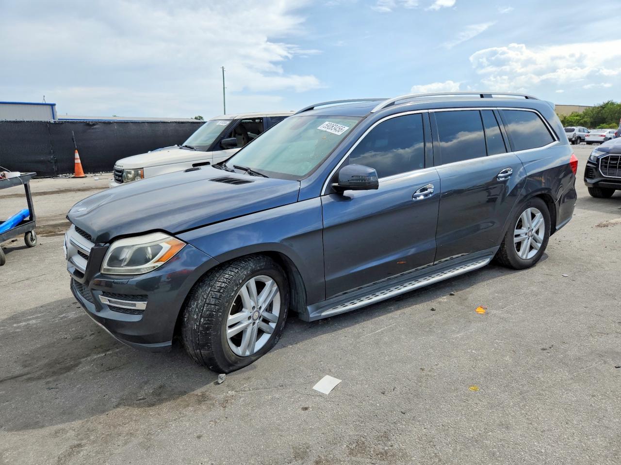 2014 Mercedes-Benz GL 450, VIN 4JGDF7CE8EA312743 — Front end