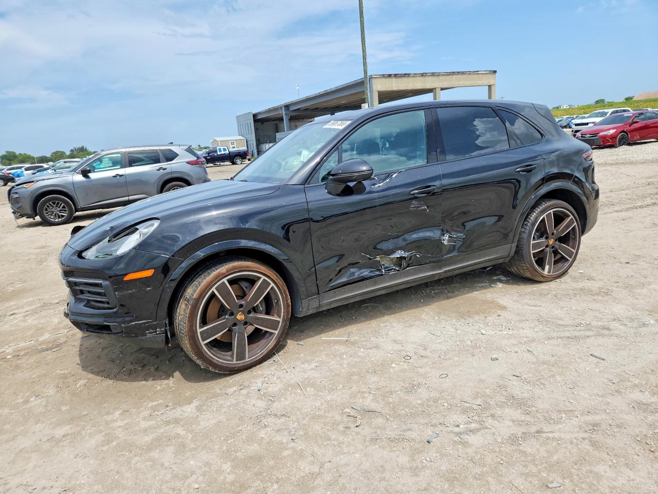 2023 Porsche Cayenne, VIN WP1AA2AY4PDA06922 — Front end