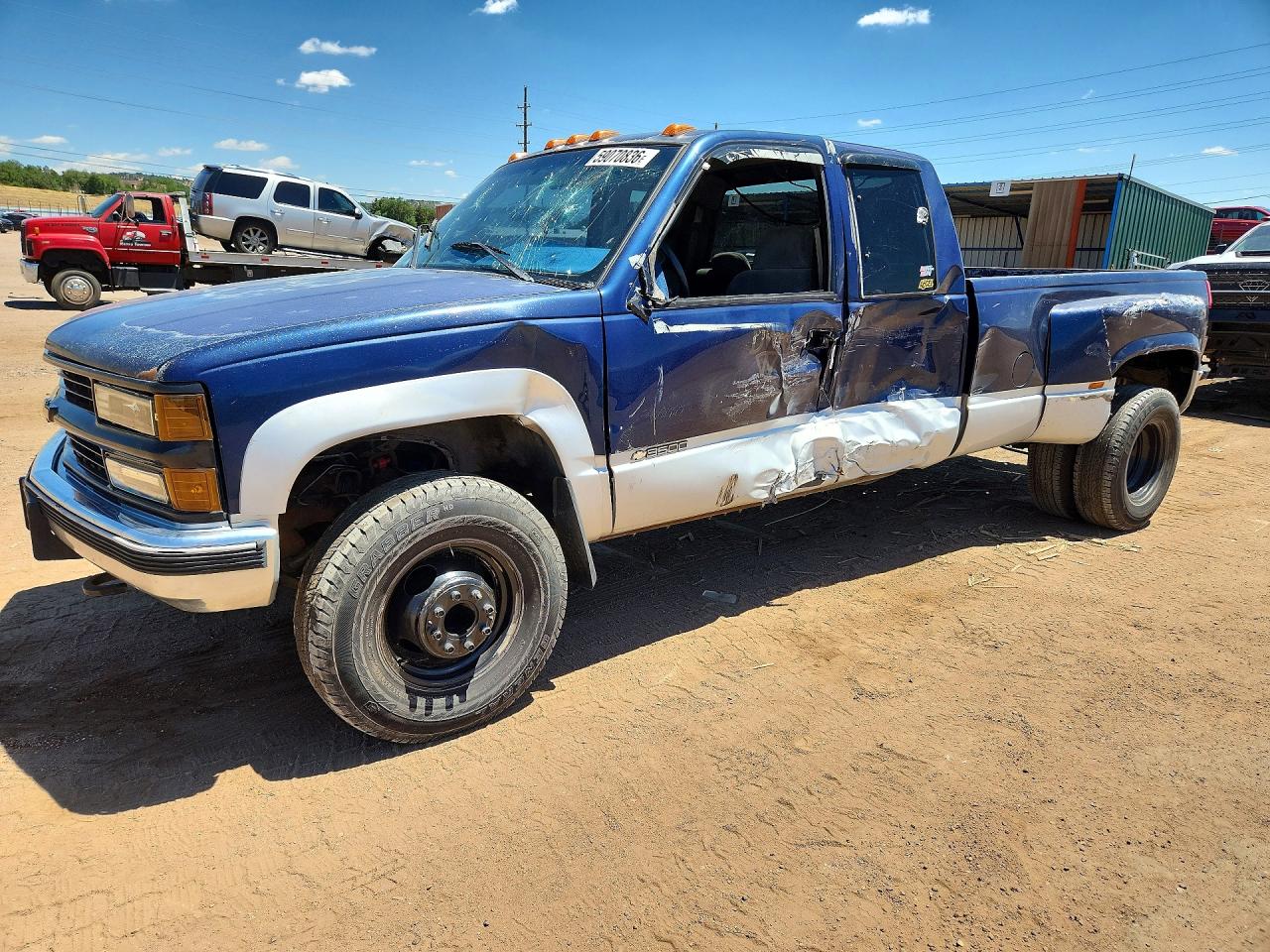 1996 Chevrolet Silverado 3500, VIN 1GCHK39J2TE168532 — Side